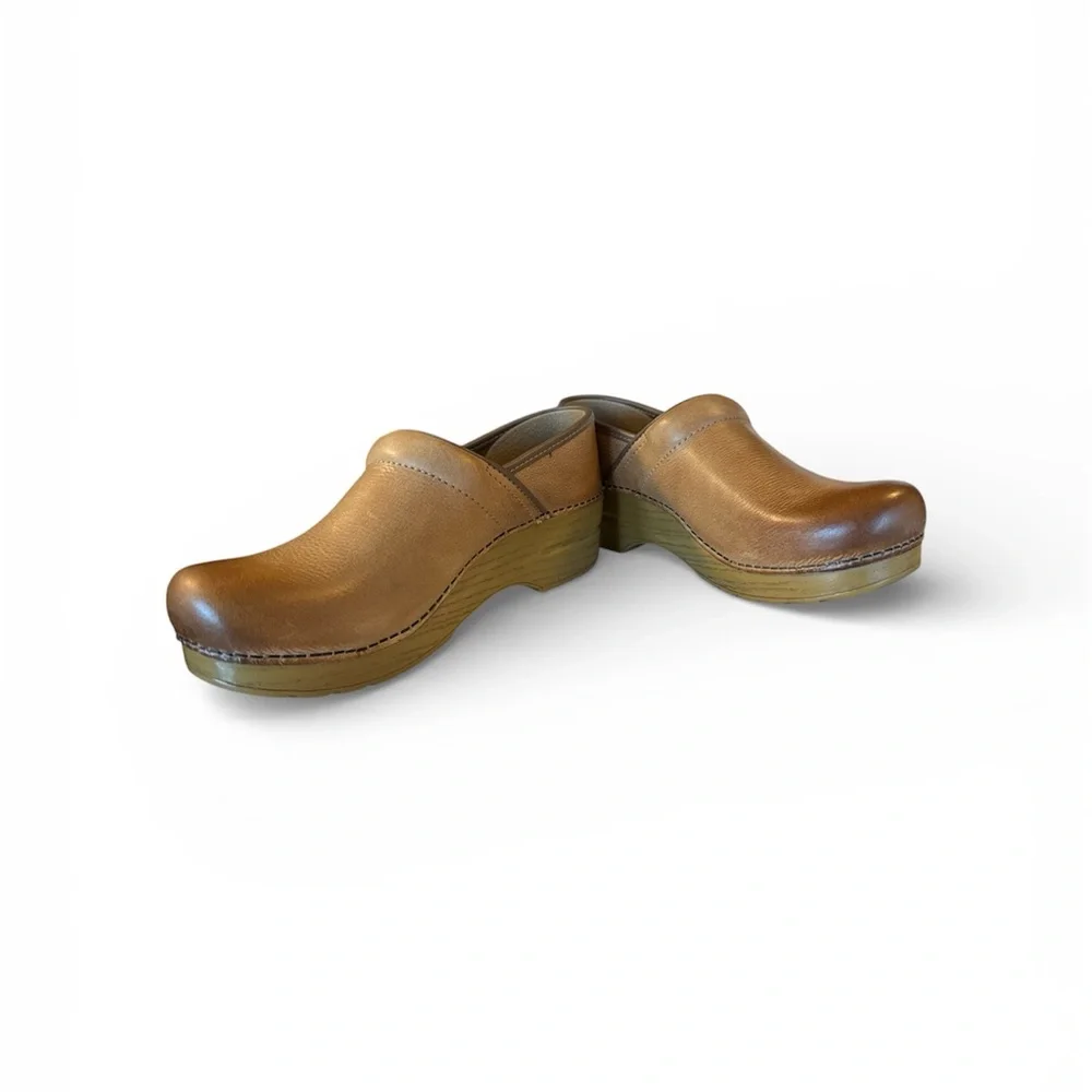 Dansko Professional Honey Distressed Clog size 39 or 8.5/9 | Never Worn - Picture 6 of 9